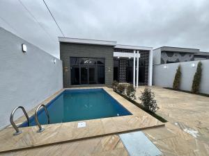Bakı, həyət evi 4 otaqlı, satılır, 150 m² , 3 sot , Xəzər rayonu, Şüvəlan