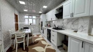 Bakı, köhnə tikili 5 otaqlı, satılır, 110 m²  , Binəqədi rayonu, Biləcəri qəs.
