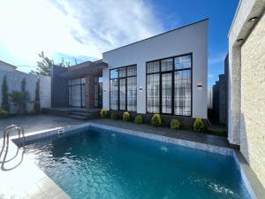 Bakı, həyət evi 4 otaqlı, satılır, 170 m² , 4 sot , Xəzər rayonu, Mərdəkan