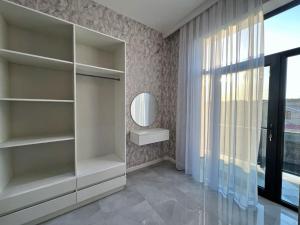 Bakı, həyət evi 4 otaqlı, satılır, 270 m² , 3 sot , Xəzər rayonu, Şüvəlan