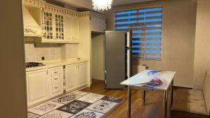 Bakı, yeni tikili 3 otaqlı, günlük kirayə, 100 m²  , Xətai rayonu, H.Aslanov qəs.