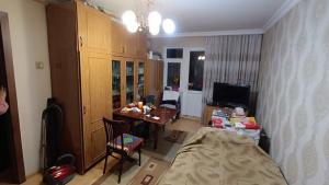 Sumqayıt, köhnə tikili 2 otaqlı, satılır, 46 m²  , 2-ci mikrorayon