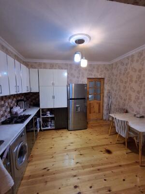 Bakı, həyət evi 11 otaqlı, satılır, 300 m² , 3 sot , Sabunçu rayonu, Balaxanı qəs.