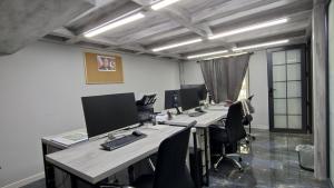 Bakı, ofis 4 otaqlı, satılır, 140 m²  , Xətai rayonu, Ağ şəhər