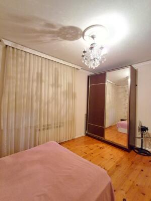 Bakı, həyət evi 11 otaqlı, satılır, 300 m² , 3 sot , Sabunçu rayonu, Balaxanı qəs.