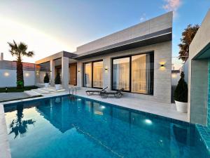 Bakı, həyət evi 5 otaqlı, satılır, 250 m² , 6 sot , Xəzər rayonu, Mərdəkan