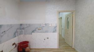 Bakı, köhnə tikili 3 otaqlı, satılır, 80 m²  , Nizami rayonu, 8-ci kilometr