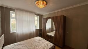 Bakı, köhnə tikili 3 otaqlı, satılır, 110 m²  , Nizami rayonu, 8-ci kilometr