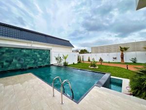 Bakı, həyət evi 5 otaqlı, satılır, 280 m² , 11 sot , Xəzər rayonu, Mərdəkan