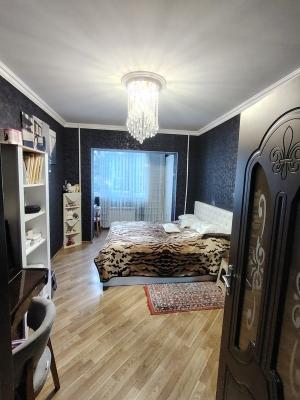 Bakı, köhnə tikili 2 otaqlı, satılır, 60 m²  , Suraxanı rayonu, Qaraçuxur qəs.