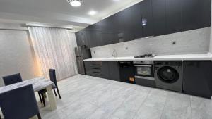 Bakı, yeni tikili 4 otaqlı, kirayə, 140 m²  , Xətai rayonu