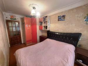 Bakı, köhnə tikili 4 otaqlı, satılır, 100 m²  , Nizami rayonu, 8-ci kilometr