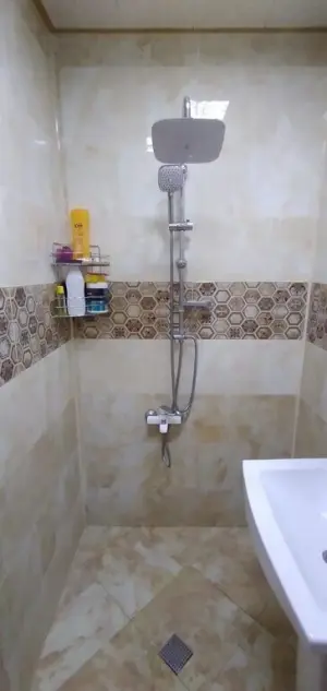 3 otaqlı köhnə tikili, satılır, 75 m², Bakı, Binəqədi rayonu, 7-ci mikrorayon