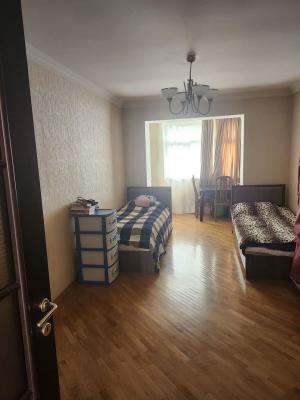 Bakı, köhnə tikili 3 otaqlı, satılır, 70 m²  , Nərimanov rayonu