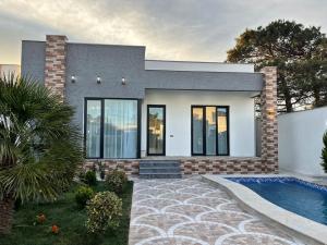 Bakı, həyət evi 4 otaqlı, satılır, 170 m² , 4 sot , Xəzər rayonu, Şüvəlan