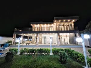Bakı, həyət evi 5 otaqlı, satılır, 350 m² , 8 sot , Xəzər rayonu, Şüvəlan