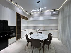 Bakı, həyət evi 5 otaqlı, satılır, 240 m² , 10 sot , Xəzər rayonu, Mərdəkan