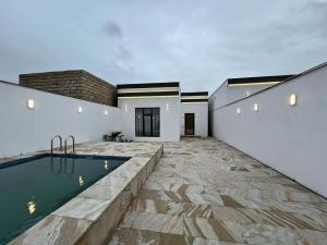 Bakı, həyət evi 3 otaqlı, satılır, 110 m² , 2.5 sot , Xəzər rayonu, Şüvəlan