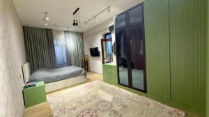 Bakı, yeni tikili 3 otaqlı, satılır, 141 m²  , Binəqədi rayonu, 7-ci mikrorayon