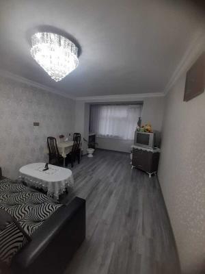 Sumqayıt, köhnə tikili 2 otaqlı, satılır, 40 m²  , 5-ci mikrorayon