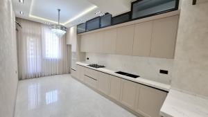 Bakı, yeni tikili 3 otaqlı, satılır, 130 m²  , Yasamal rayonu, Yasamal qəs.