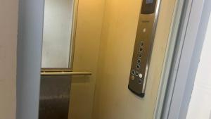 Bakı, köhnə tikili 2 otaqlı, satılır, 75 m²  , Yasamal rayonu, Yasamal qəs.