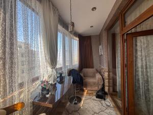 Bakı, köhnə tikili 3 otaqlı, satılır, 105 m²  , Yasamal rayonu, Yasamal qəs.
