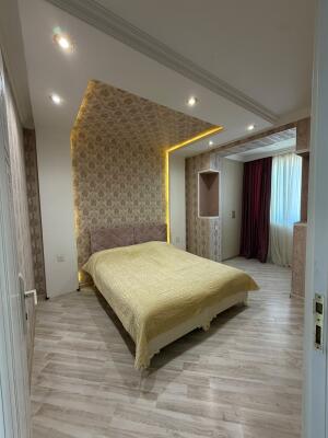 Sumqayıt, köhnə tikili 3 otaqlı, satılır, 72 m²  , 9-cu mikrorayon
