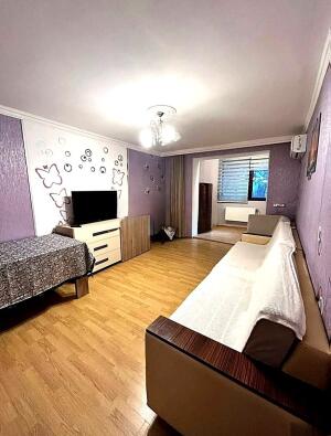 Bakı, köhnə tikili 3 otaqlı, satılır, 70 m²  , Yasamal rayonu