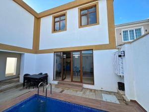 Bakı, həyət evi 4 otaqlı, satılır, 150 m² , 1.5 sot , Xəzər rayonu, Şüvəlan