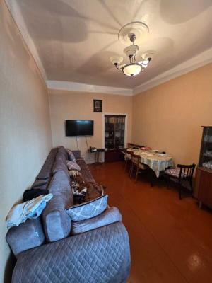 Sumqayıt, köhnə tikili 2 otaqlı, satılır, 52 m²  , 17-ci məhəllə