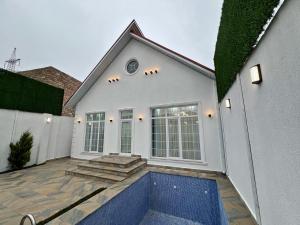 Bakı, həyət evi 4 otaqlı, satılır, 140 m² , 2.5 sot , Xəzər rayonu, Şüvəlan