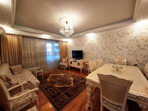 Bakı, köhnə tikili 3 otaqlı, satılır, 90 m²  , Nizami rayonu, 8-ci kilometr