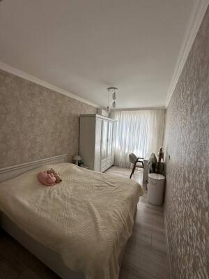 Bakı, köhnə tikili 4 otaqlı, satılır, 110 m²  , Nizami rayonu, 8-ci kilometr