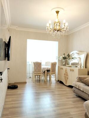 Bakı, köhnə tikili 2 otaqlı, satılır, 62 m²  , Yasamal rayonu, Yeni Yasamal qəs.