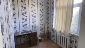 Bakı, köhnə tikili 2 otaqlı, satılır, 50 m²  , Binəqədi rayonu, 7-ci mikrorayon