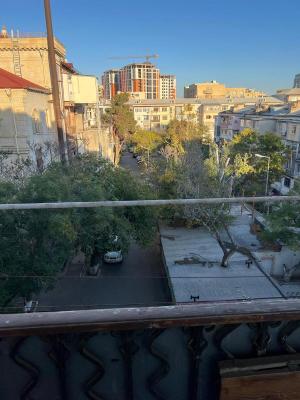 Bakı, köhnə tikili 2 otaqlı, satılır, 70 m²  , Yasamal rayonu, Yasamal qəs.