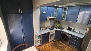 Bakı, köhnə tikili 5 otaqlı, satılır, 120 m²  , Binəqədi rayonu, 8-ci mikrorayon