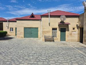 Bakı, həyət evi 7 otaqlı, satılır, 850 m² , 20 sot , Səbail rayonu, Badamdar qəs.