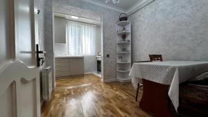 Bakı, köhnə tikili 3 otaqlı, satılır, 70 m²  , Nərimanov rayonu