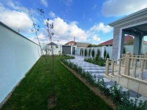 Bakı, bağ/həyət evi 4 otaqlı, satılır, 145 m² , 4 sot , Xəzər rayonu, Buzovna