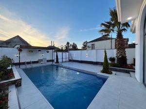 Bakı, həyət evi 4 otaqlı, satılır, 200 m² , 2.5 sot , Xəzər rayonu, Mərdəkan