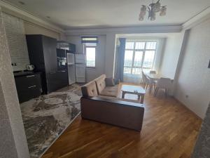 Xırdalan, yeni tikili 2 otaqlı, kirayə, 80 m²  
