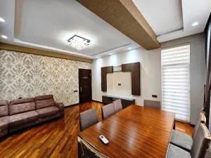Bakı, yeni tikili 3 otaqlı, satılır, 132 m²  , Nizami rayonu