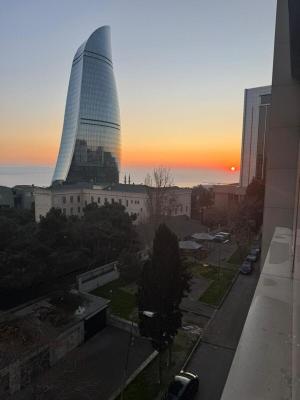 Bakı, köhnə tikili 3 otaqlı, satılır, 76 m²  , Səbail rayonu