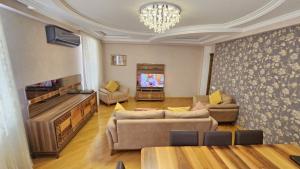 Bakı, yeni tikili 3 otaqlı, satılır, 120 m²  , Yasamal rayonu, Yeni Yasamal qəs.
