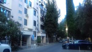 Bakı, köhnə tikili 3 otaqlı, satılır, 68 m²  , Binəqədi rayonu, 8-ci mikrorayon