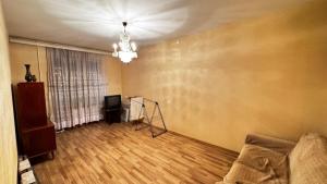 Bakı, köhnə tikili 4 otaqlı, satılır, 100 m²  , Binəqədi rayonu, 8-ci mikrorayon