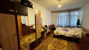 Bakı, köhnə tikili 2 otaqlı, satılır, 55 m²  , Binəqədi rayonu, 7-ci mikrorayon