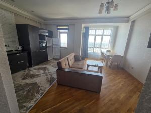 Xırdalan, yeni tikili 2 otaqlı, kirayə, 80 m²  